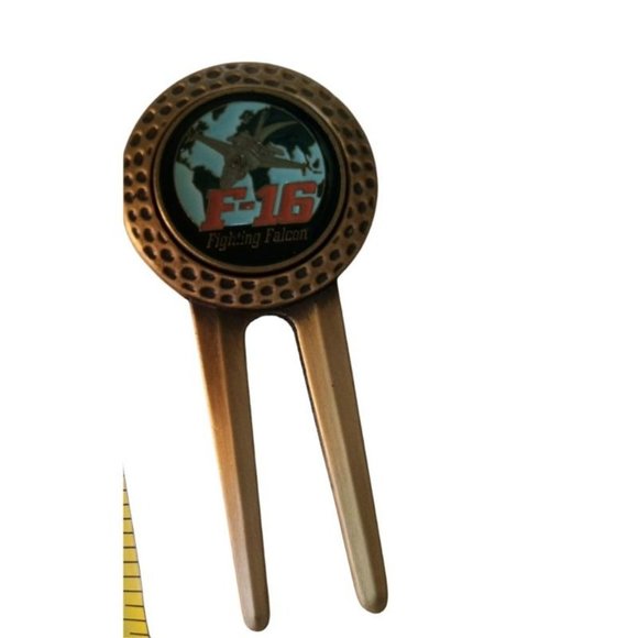 F-16 Fighting Falcons Golf Divot Tool And Ball Marker USAF Air Force Divot Tool - Picture 2 of 6